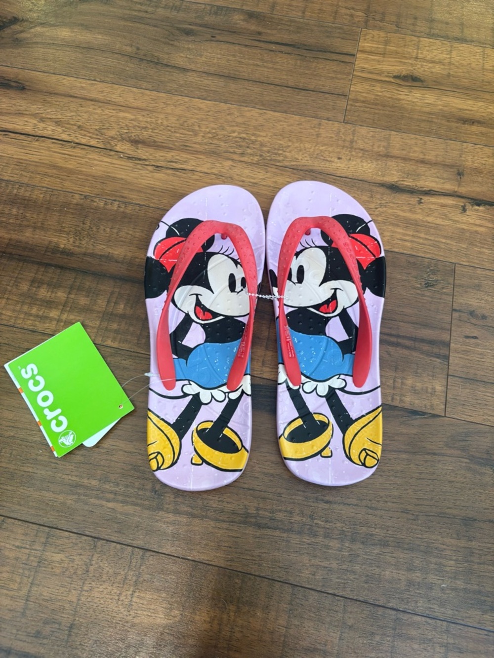 Women’s Minnie Mouse Crocs Thong Sandals Pink flip flops Size 8 NWT